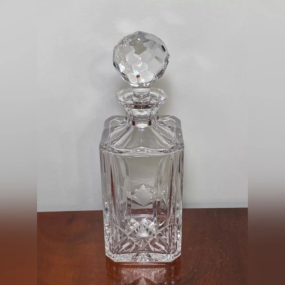 Vintage Signed ATLANTIS "Miguel" Genuine Hand Blown Crystal 10" Square Decanter - Picture 5 of 13